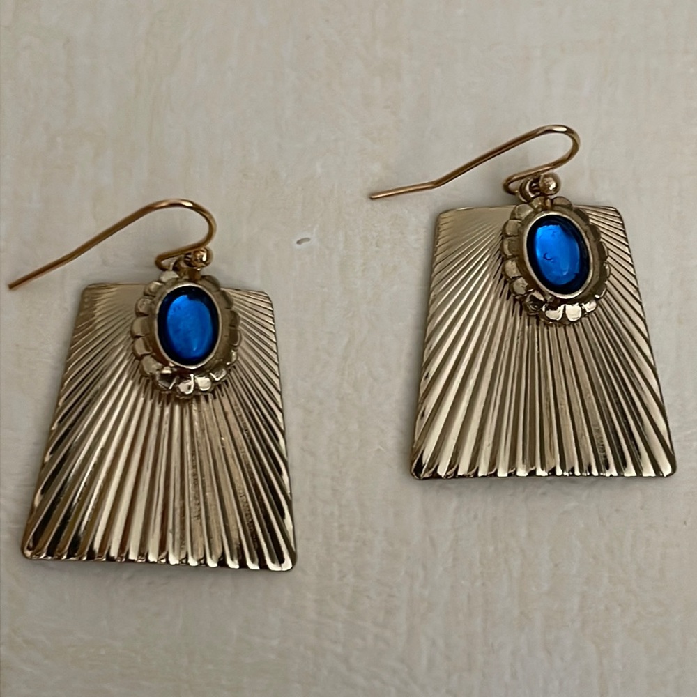 1928 Deco Goldtone Corrugated Rectangle & Blue Cabochon Drop Earrings